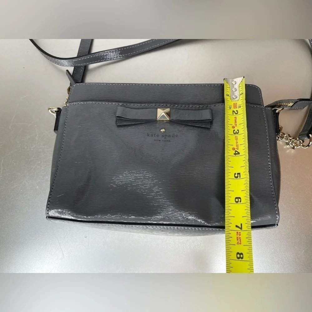 Kate Spade Hancock Park Angelica Doe Patent Leather Crossbody Purse Bag Gray